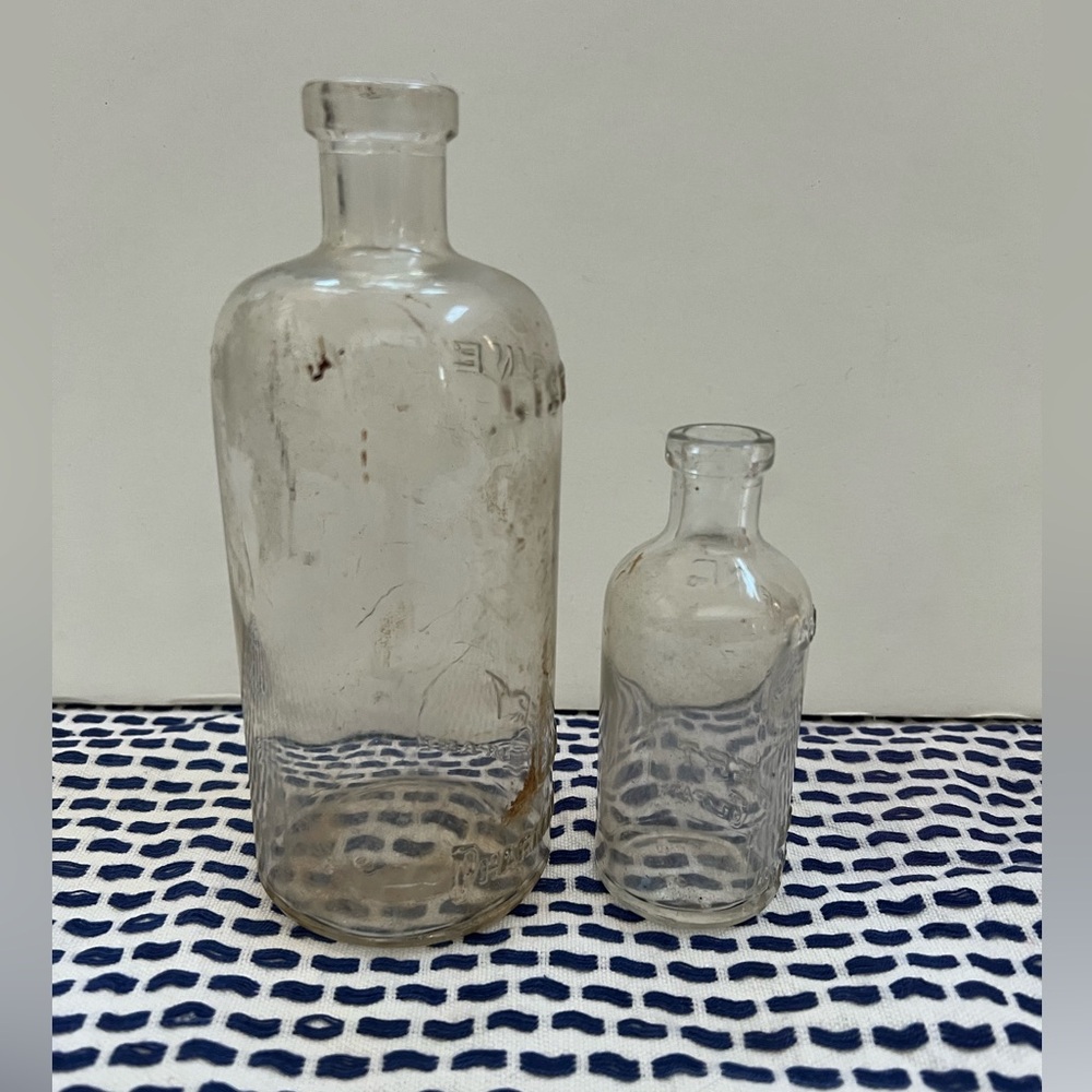 2  Vintage Listerine Glass Bottles Lambert Pharmacal Company Vintage No Top - Picture 4 of 12